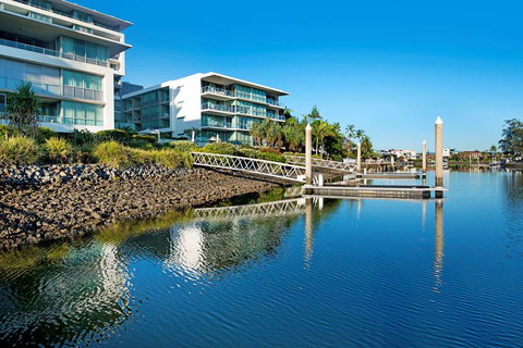 ULTIQA Freshwater Point Resort - Accommodation QLD 0