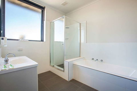 Nightcap At St Albans Hotel - Accommodation QLD 2