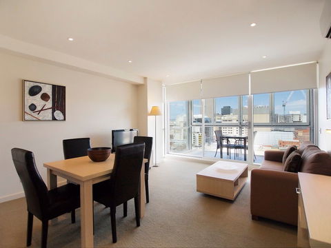 IStay Precinct - Accommodation QLD 2