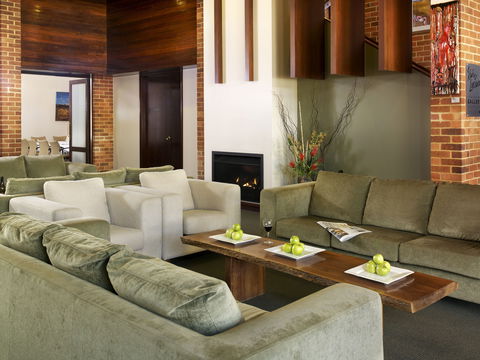 Margarets In Town Apartments - Accommodation QLD 2