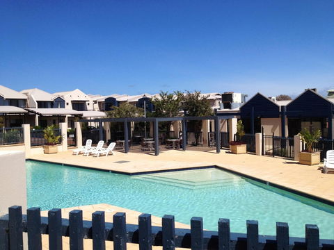 Margarets Beach Resort - Accommodation QLD 2