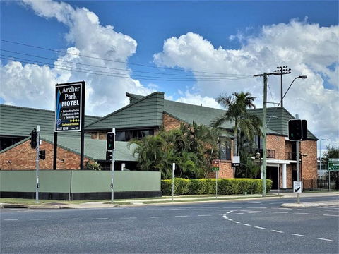 Archer Park Motel - Accommodation QLD 0