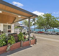 Beach House Motel - Accommodation QLD
