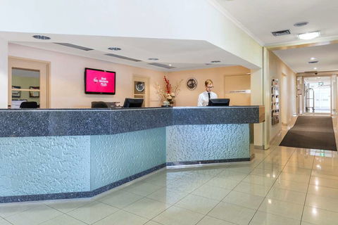 Best Western Plus Garden City Hotel - Accommodation QLD 0