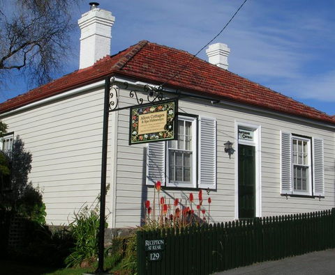 Alice's Cottages - Accommodation QLD 0