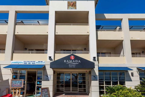 Ramada Resort Shoal Bay - Accommodation QLD 1