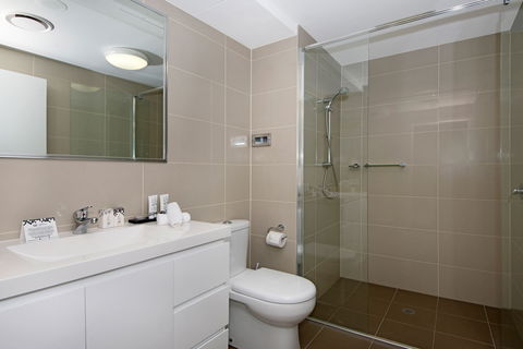 Allure Hotel And Apartments - Accommodation QLD 6