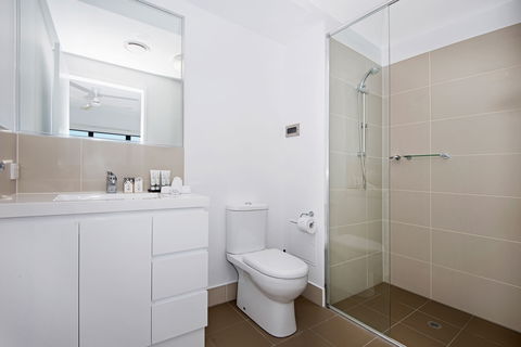 Allure Hotel And Apartments - Accommodation QLD 7