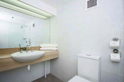 Best Western Plus Hotel Lord Forrest - Accommodation QLD 16