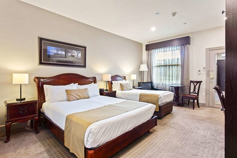 Quality Inn Heritage on Lydiard - Accommodation QLD 3