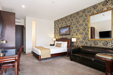 Quality Inn Heritage on Lydiard - Accommodation QLD 10