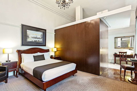 Quality Inn Heritage on Lydiard - Accommodation QLD 11