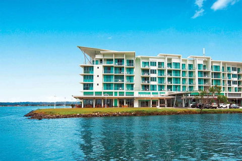 Ramada Hotel & Suites Ballina - Accommodation QLD 3