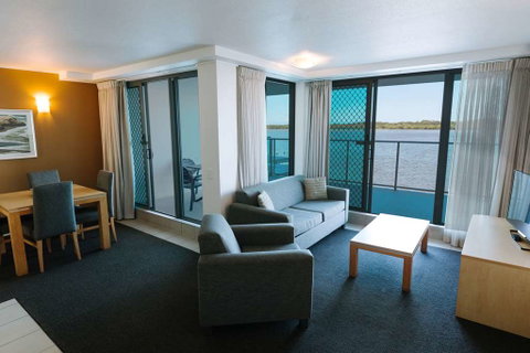 Ramada Hotel & Suites Ballina - Accommodation QLD 9