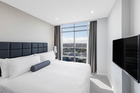 Meriton Serviced Apartments North Sydney - Accommodation QLD 7