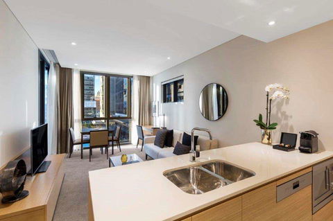 SKYE Suites Sydney - Accommodation QLD 4