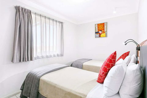 Comfort Inn & Suites Burwood - Accommodation QLD 3