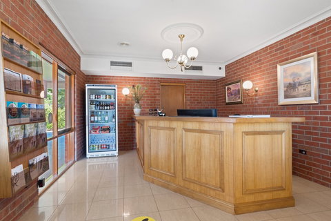 Burke & Wills Motor Inn - Accommodation QLD 5