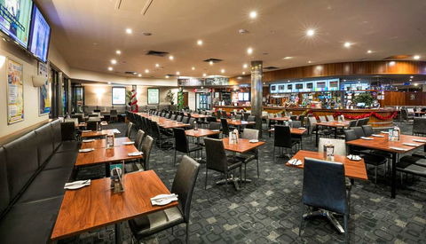 Nightcap at Playford Tavern - Accommodation QLD 3