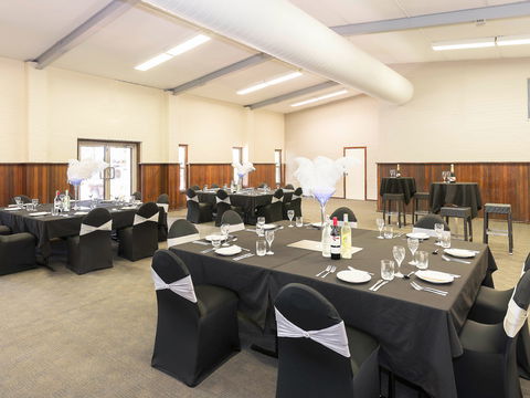 Ibis Styles Karratha - Accommodation QLD 11