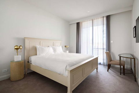 Knightsbridge Canberra - Accommodation QLD 6
