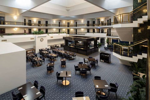 Ramada by Wyndham Diplomat Canberra - Accommodation QLD 12