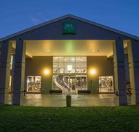 Ibis Styles Canberra - Accommodation QLD