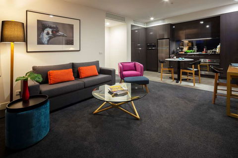 East Hotel - Accommodation QLD 8