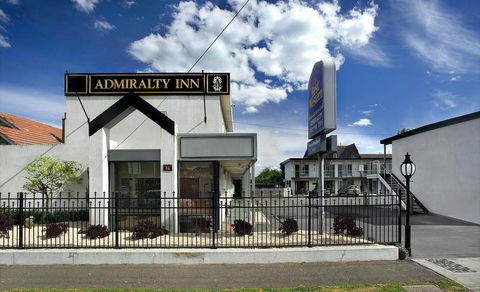 Admiralty Inn - Accommodation QLD 0