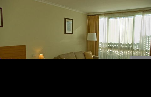 Admiralty Inn - Accommodation QLD 3