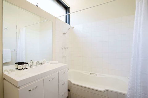 Nightcap At High Flyer Hotel - Accommodation QLD 3