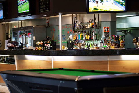 Nightcap At High Flyer Hotel - Accommodation QLD 9