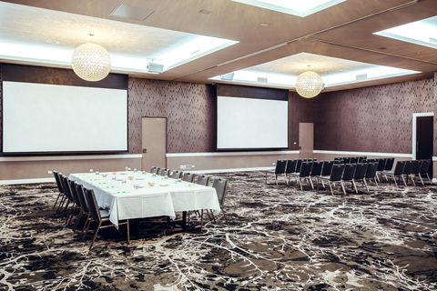 Holiday Inn Warwick Farm - Accommodation QLD 6