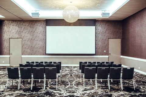 Holiday Inn Warwick Farm - Accommodation QLD 7