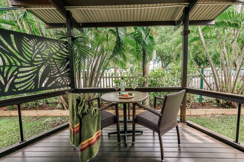 Palms City Resort - Accommodation QLD 3