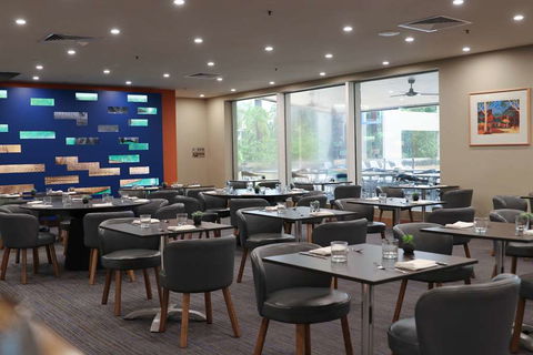 DoubleTree by Hilton Esplanade Darwin - Accommodation QLD 12