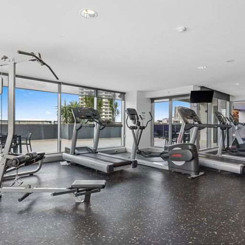 H On Mitchell Apartment Hotel - Accommodation QLD 12