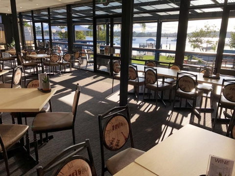 Mariners on the Waterfront - Accommodation QLD 14