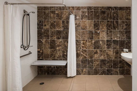 Rydges Mount Panorama Bathurst - Accommodation QLD 4