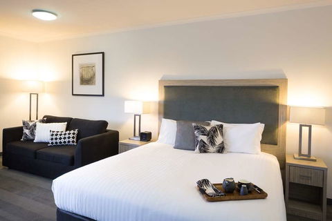 H on Smith Hotel - Accommodation QLD 14
