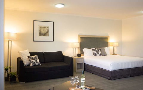H on Smith Hotel - Accommodation QLD 15
