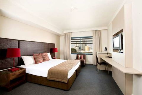 Mantra on the Esplanade - Accommodation QLD 1