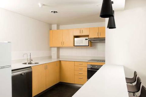 Mantra on the Esplanade - Accommodation QLD 6