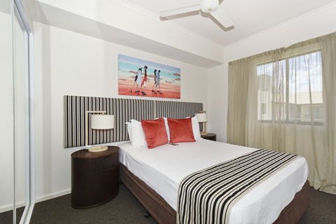 Metro Advance Apartments & Hotel - Accommodation QLD 3