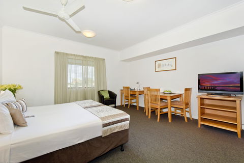 Metro Advance Apartments & Hotel - Accommodation QLD 12