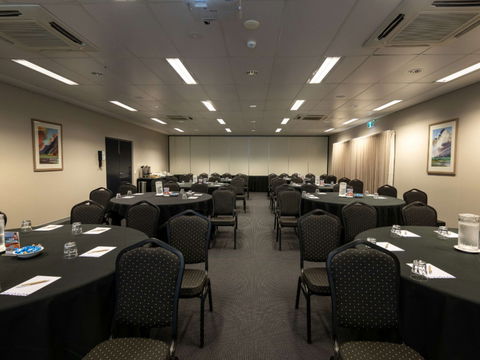 Novotel Darwin Airport Hotel - Accommodation QLD 5
