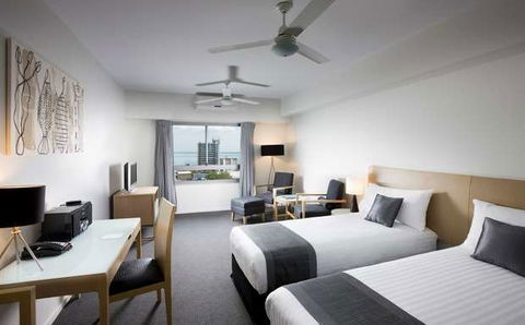 Mantra Pandanas - Accommodation QLD 1