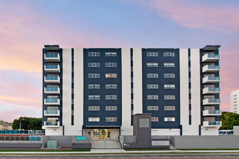 Allure Hotel and Apartments - Accommodation QLD 0