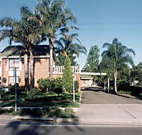 Avaleen Lodge Motor Inn - Accommodation QLD
