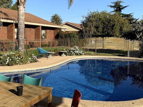 Kingswood Motel - Accommodation QLD 1